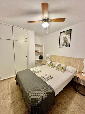3 bedrooms, iron/ironing board, WiFi