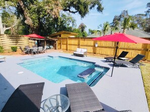 A heated pool - Splish Splash sleeps 8, with Pool (St Simons Island)