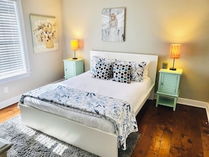 3 bedrooms, free WiFi, bed sheets - Splish Splash sleeps 8, with Pool (St Simons Island)