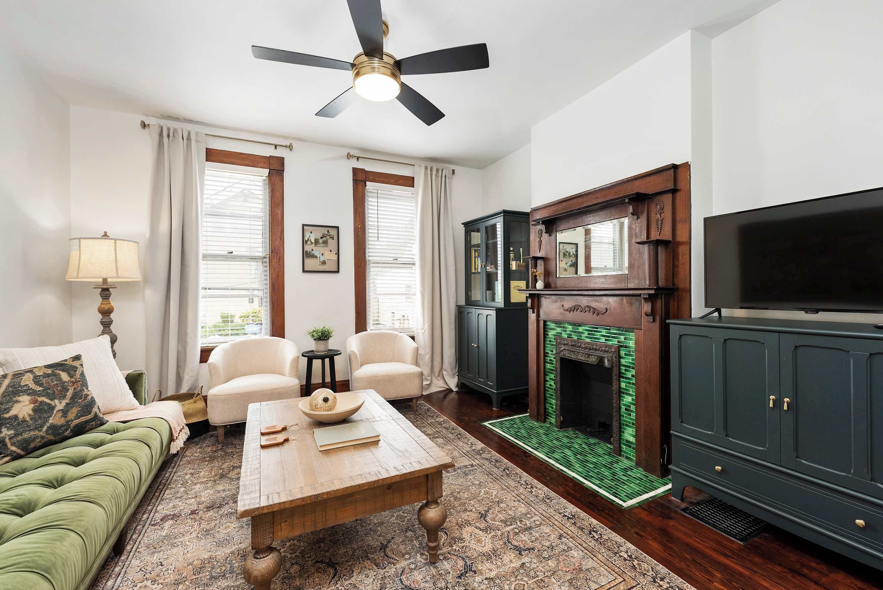 Televisión, oficina