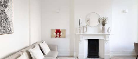 TV, fireplace, offices