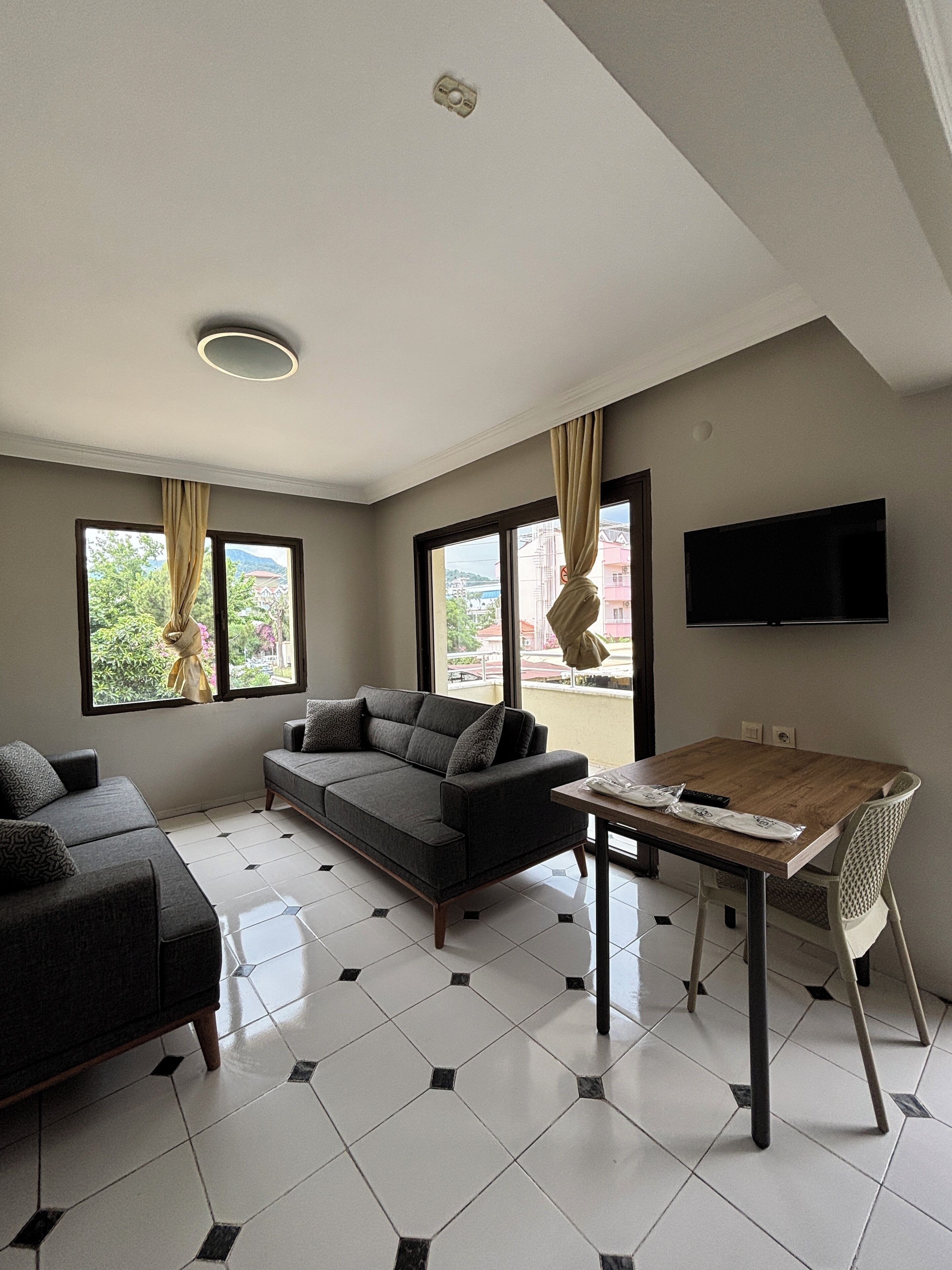 家庭公寓, 1 间卧室, 阳台, 城市景观 | 1 多间卧室、办公桌、笔记本电脑工作区、免费 WiFi