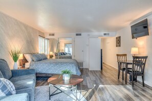 Ferros/tábuas de passar roupa, Wi-Fi de cortesia, roupa de cama