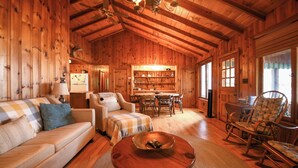 Smart TV, fireplace, DVD player, books