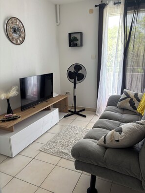 Smart TV - Samélé House - Bright duplex near the river (Sinnamary)