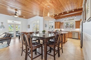 Dining - Relax on Cape! Community Pool! Low-Speed Vehicle! Hot Tub! Grill! Foosball (Port St Joe)