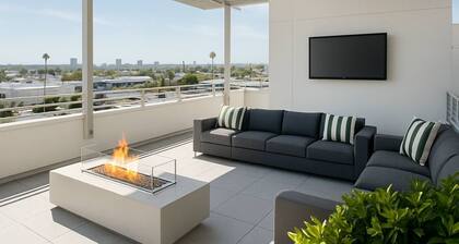 Stylish 1BD Retreat in Hollywood Pool&Free Parking