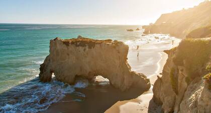 Chic 1BD in W Hollywood | Free Parking, Gym&Lounge