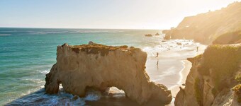 Chic 1BD in W Hollywood | Free Parking, Gym&Lounge