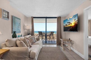 Smart TV - 🌞Emerald Surf 106: 1st Floor Gulf-Front Condo w/ Pool🌞 (Navarre Beach)