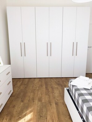 2 bedrooms, iron/ironing board, travel crib, WiFi