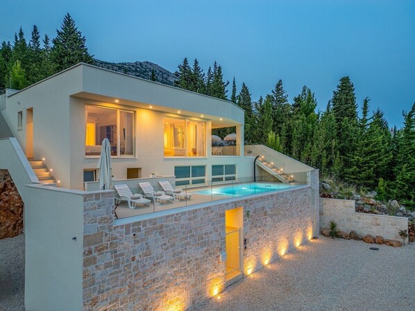 Pool - Luxury Villa Mara Ondo 35m2 pool sauna, family, bbq (Starigrad)