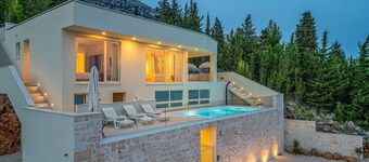 Luxusvilla Mara Ondo, 35 m2 Pool, Sauna, Familie, BBQ