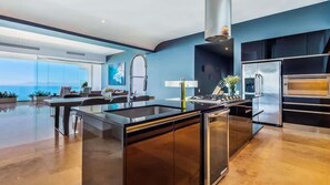 Fridge, microwave, oven, stovetop - Avalon - 907 Summary: (Puerto Vallarta)