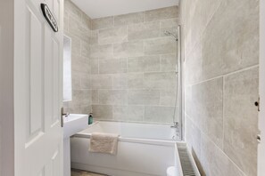 Bathroom - Home and Howay - North East Escapes (Morpeth)