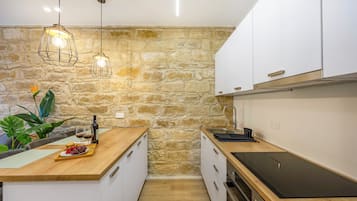 Apartment, 1 Bedroom, Terrace | Interior