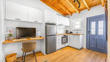 Studio, Multiple Bedrooms, Terrace | Interior