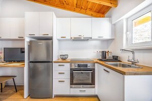 Studio, Multiple Bedrooms, Terrace | Interior