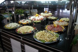 Desayuno buffet incluido todos los días 