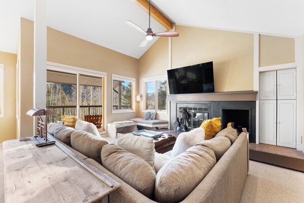 TV connectée, cheminée