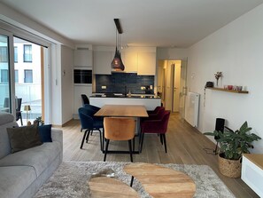 Apartment | Dining