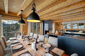 Dining - Chalet 18 îles | Luxury chalet With Sauna | La Tzoumaz (Riddes)