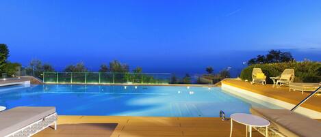Piscina a l'aire lliure