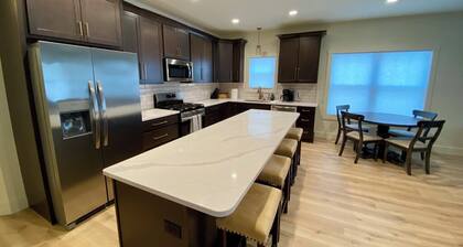 Perfect Football Weekend Getaway – Spacious 4-Bedroom Home Near Notre Dame!