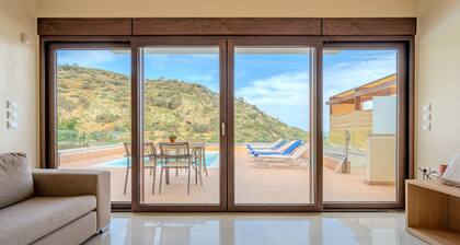 Nikos Villa in Palaiokastro near the beach and taverns