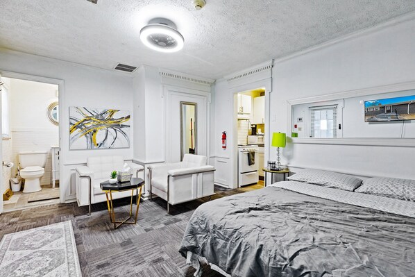 1 bedroom, desk, iron/ironing board, free WiFi