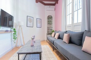 Townhome | Living area