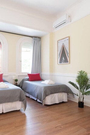 Apartment | 7 bedrooms, iron/ironing board, free WiFi