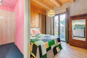 1 chambre, fer et planche à repasser, Wi-Fi, draps fournis