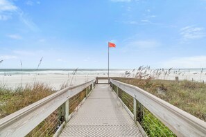 On the beach - 🌊Phoenix V 614: Beachfront with Gulf Views!🌊 (Orange Beach)