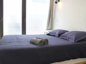 2 slaapkamers, een strijkplank/strijkijzer, wifi, beddengoed