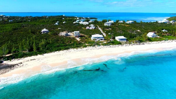 Beach nearby, sun loungers, beach towels