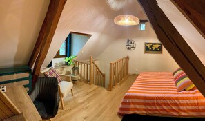 1 bedroom, iron/ironing board, travel cot, free WiFi