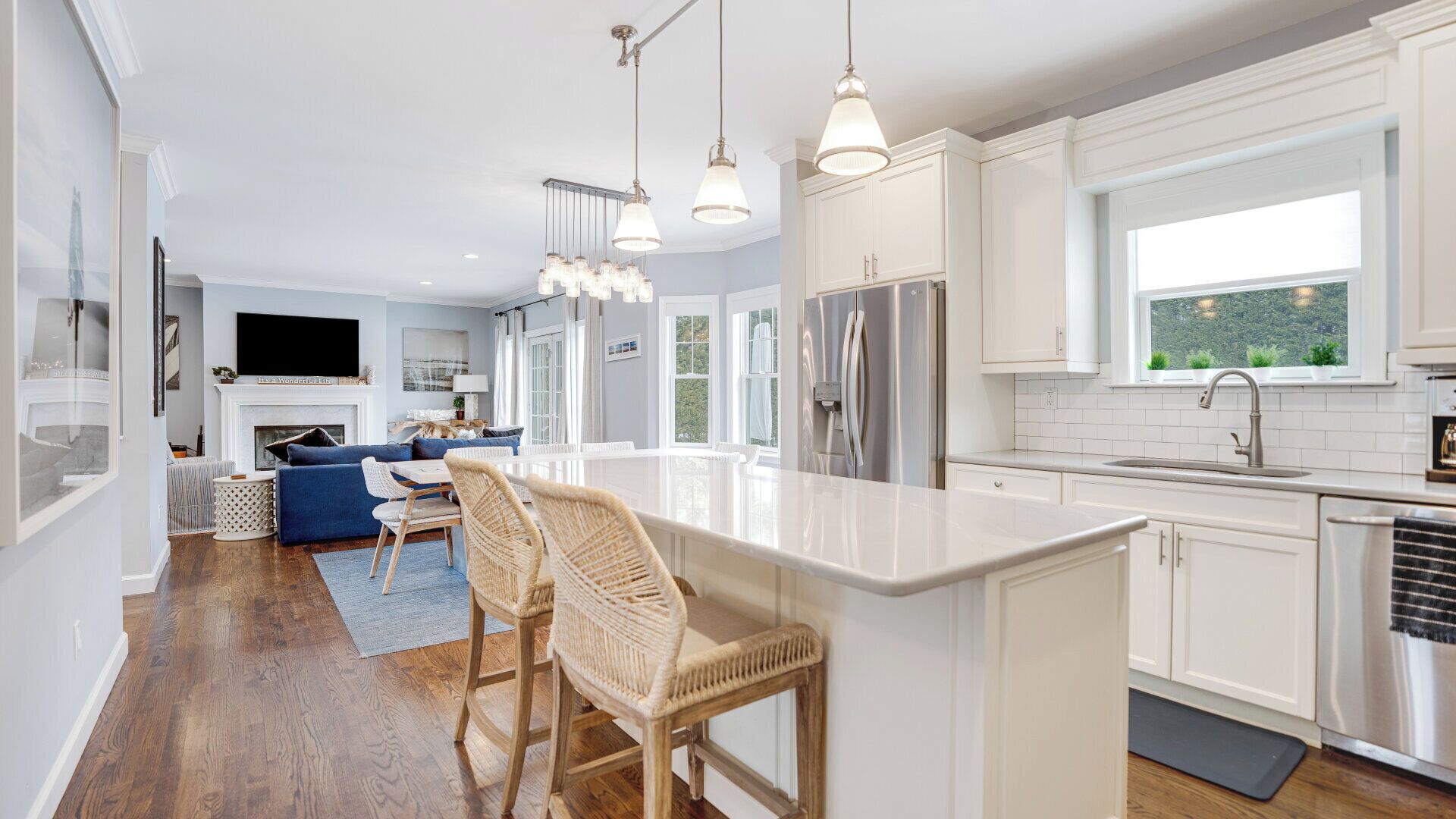 電子レンジ、オーブン、コンロ、コーヒー / ティーメーカー