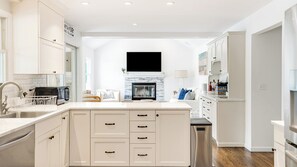 Microwave, oven, stovetop, coffee/tea maker - Spacious North Fork Home in Greenport, Heated Pool, Perfect for Families (Greenport)