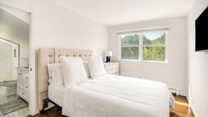 4 多间卧室、熨斗/熨衣板、上网接入、床单