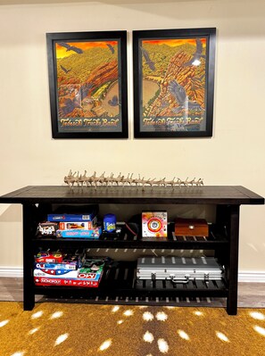 Game room - Private Mountain Escape 15min to Red Rocks + Denver (Morrison)