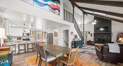 Private Mountain Escape 15min to Red Rocks + Denver