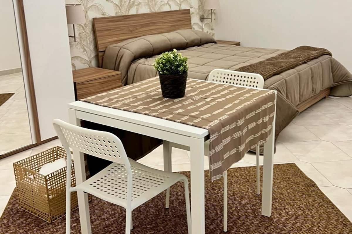 Family Apartment, 1 Double Bed with Sofa bed, Refrigerator & Microwave, Mountain View | 1 bedroom, blackout drapes, iron/ironing board, free WiFi