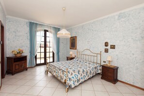 5 chambres, Wi-Fi, draps fournis