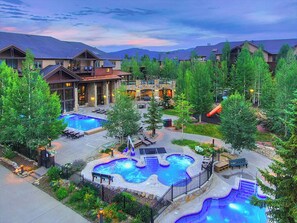 Pool - Mar 1st-8th, 2-bedroom, Ski-in/Ski-Out Grand Timber Lodge resort in Breckenridge (Breckenridge)