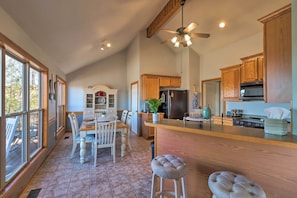 Dining - Unbeatable Views on Greers Ferry Lake-Spacious-Peaceful-Serene-Family Friendly (Edgemont)