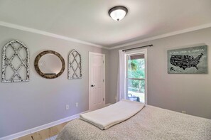 4 chambres, fer et planche à repasser, lit parapluie, Wi-Fi gratuit