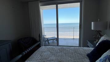 2 bedrooms, iron/ironing board, travel crib, free WiFi