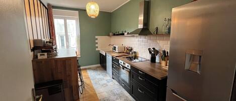 Microwave, oven, stovetop, dishwasher