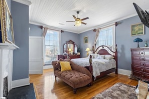 4 bedrooms, WiFi, bed sheets